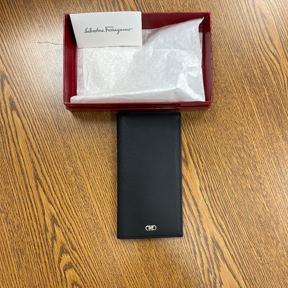 Salvatore Ferragamo Black Leather Wallet - Picture 5 of 12